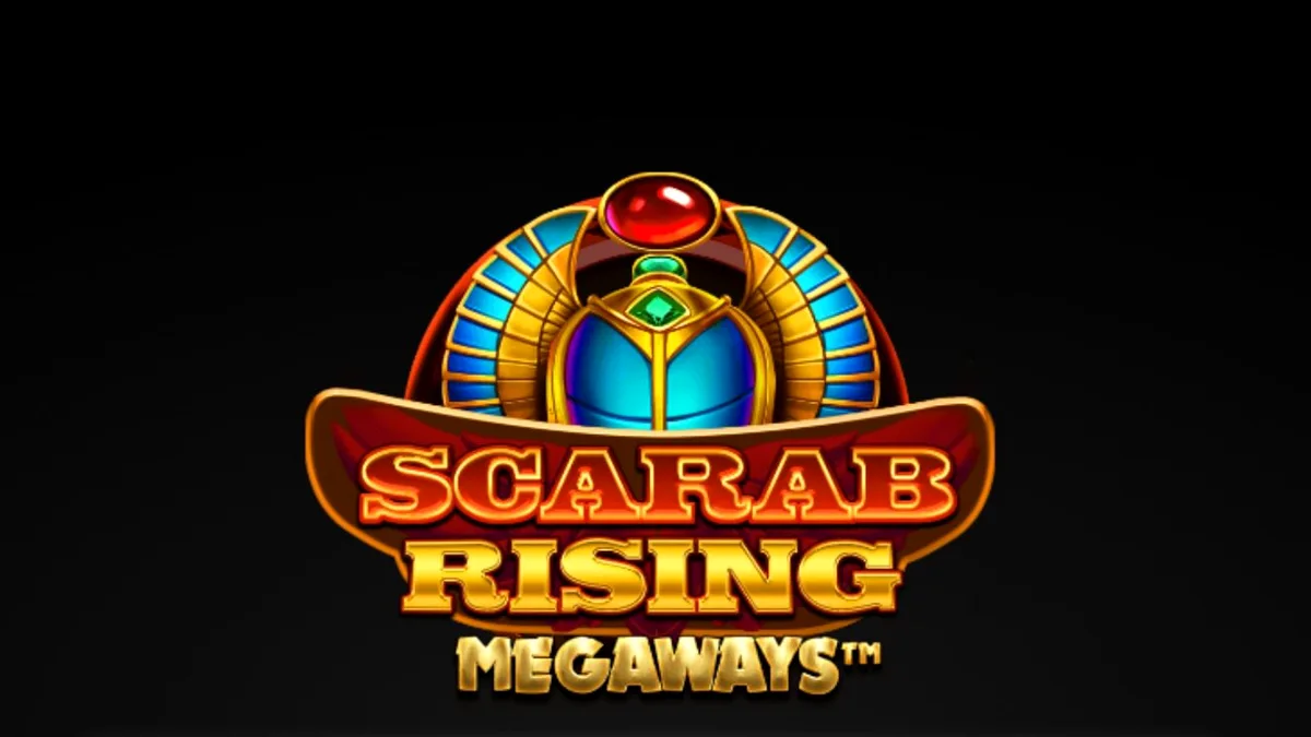 Interface de jogo do slot Scarab Rising Megaways com temática egípcia
